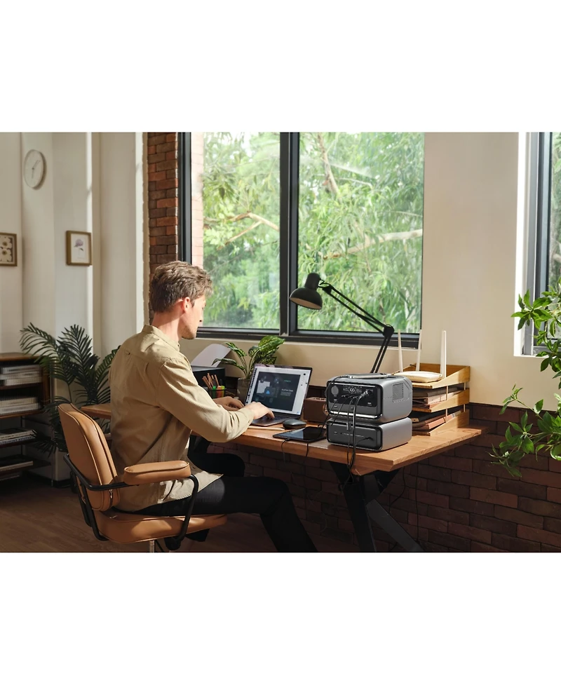572Wh River 3 Max Portable Power Station
