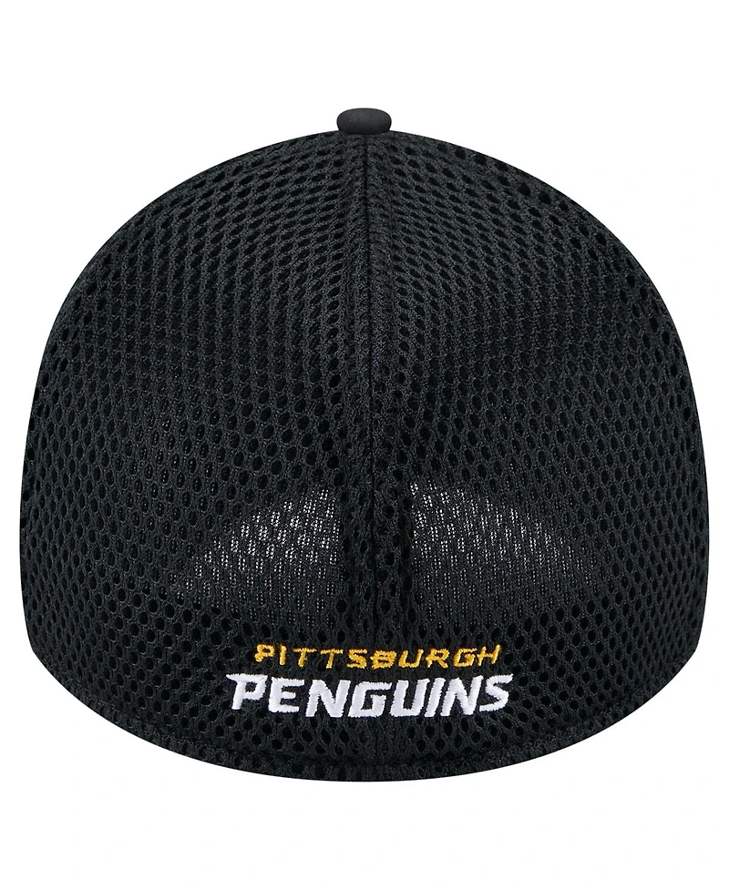 New Era Men's Black Pittsburgh Penguins Linear Featherweight 39THIRTY Flex Hat