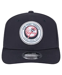 New Era Men's Navy New York Yankees Circle Patch 9SEVENTY Stretch-Snap Hat