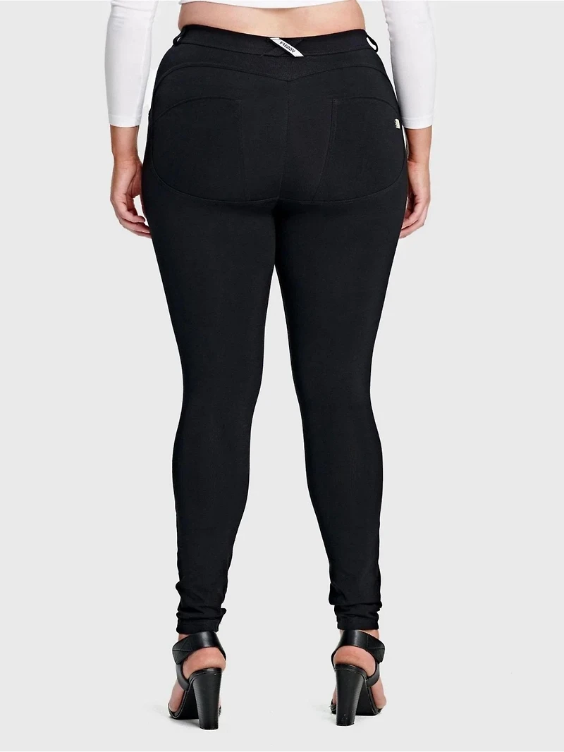 Freddy Women's Curvy High-Rise Sculpting Skinny Pants