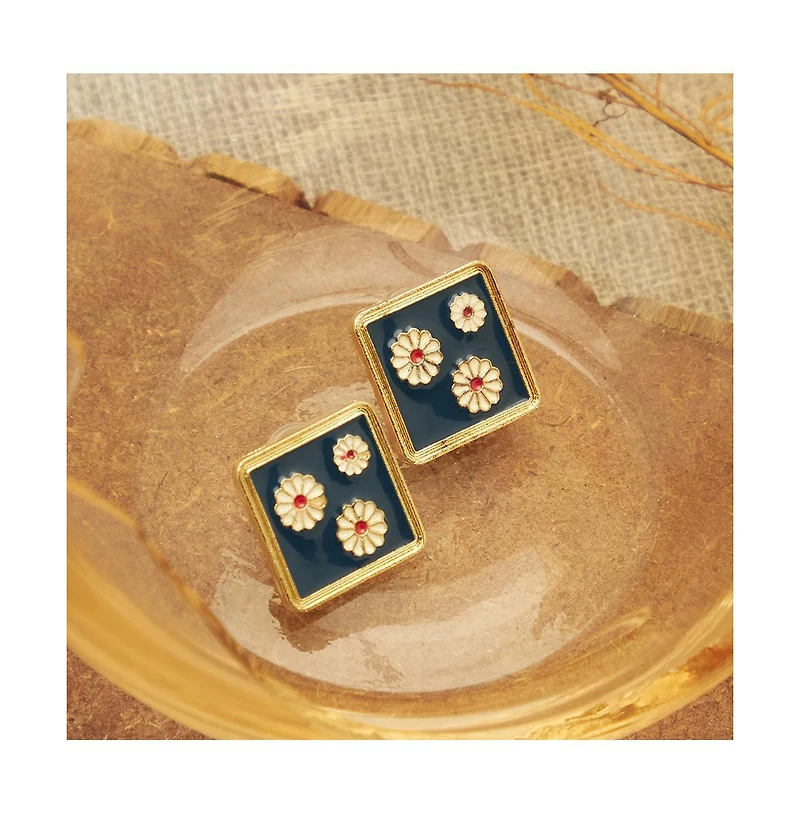 Sohi Women's Gold Plated Designer Stud Earrings