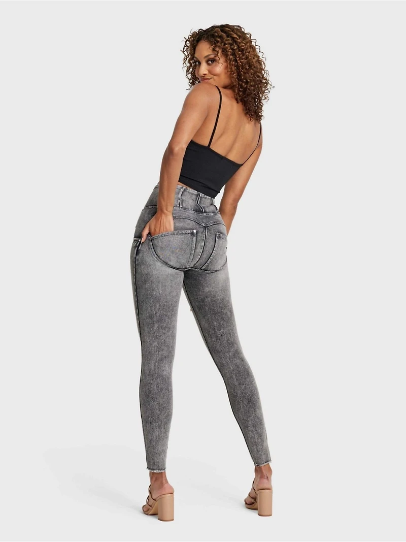 Freddy Women's Snug Sculpting Ripped Skinny Jeans