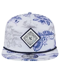 New Era Men's White New York Yankees Printed Island Golfer Snapback Hat