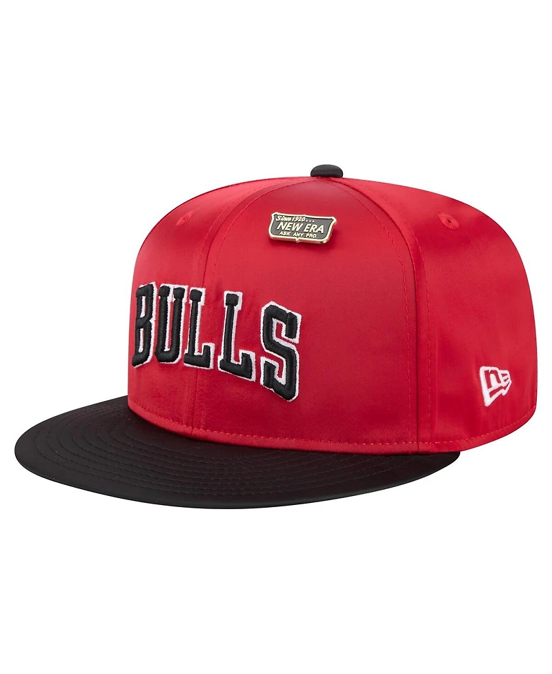 New Era Men's Red/Black Chicago Bulls Throwback Satin Vintage Pin Two-Tone 59FIFTY Fitted Hat