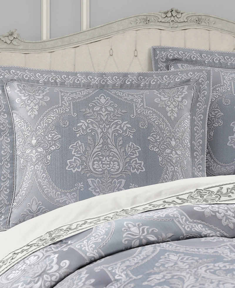 J Queen New York Sondra 4-Pc. Comforter