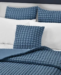 J by Queen Bold Cloud Puff Quilted Decorative Pillow, 20" x