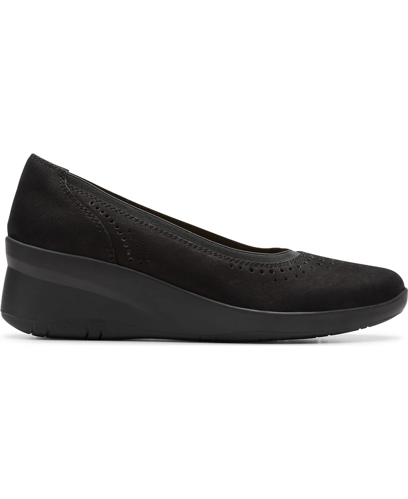 Clarks Collection Women's Suttyn Kaylie Slip-On Shoes
