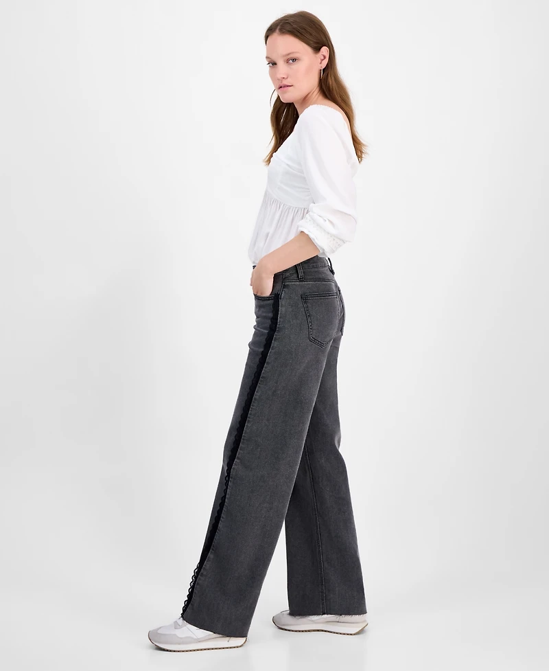 Tinseltown Juniors' Mid-Rise Lace-Seamed Baggy Jeans
