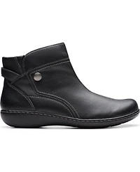 Clarks Women's Collection Ashland Mabel Flat Boots