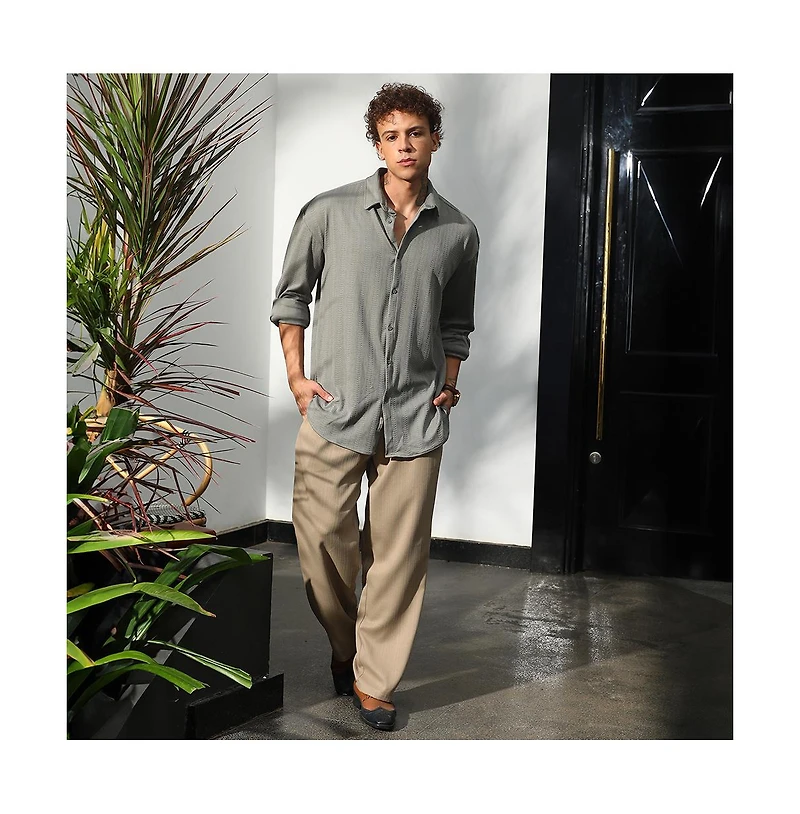 Campus Sutra Men's Ash Grey Stripe-Textured Shirt