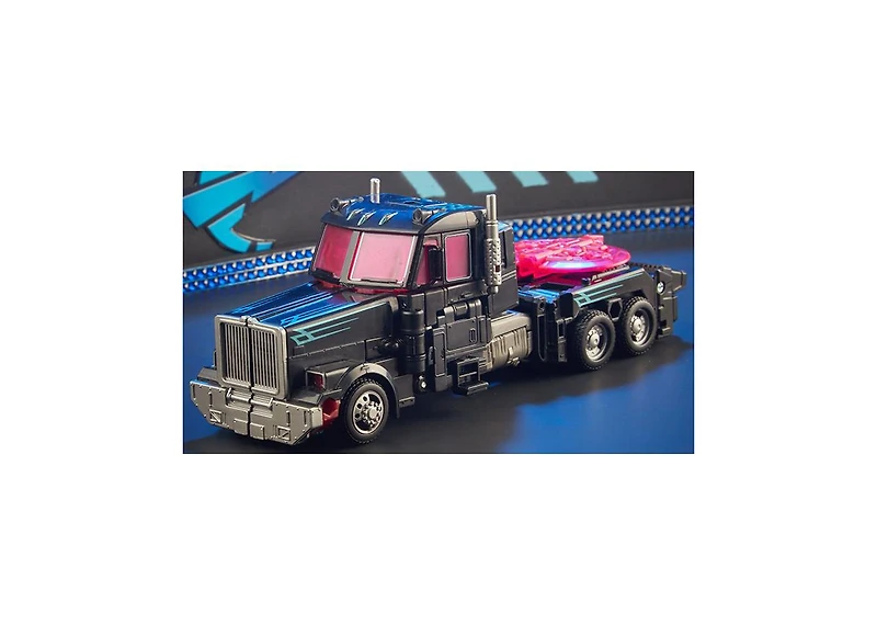 Leader Robots in Disguise 2000 Universe Scourge Leader Class | Transformers Legacy | Velocitron Speedia 500 Collection