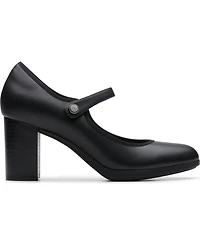 Clarks Women's Bayla Lily Round Toe Pumps