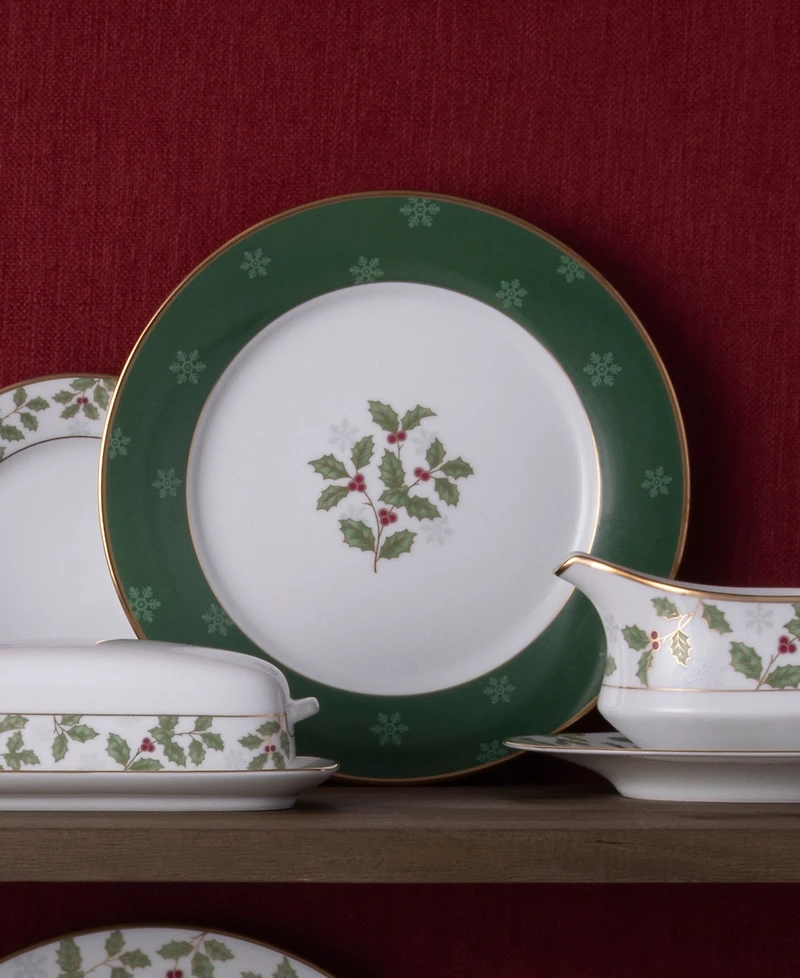 Holly Berry 9" Accent Plate, Set of 4