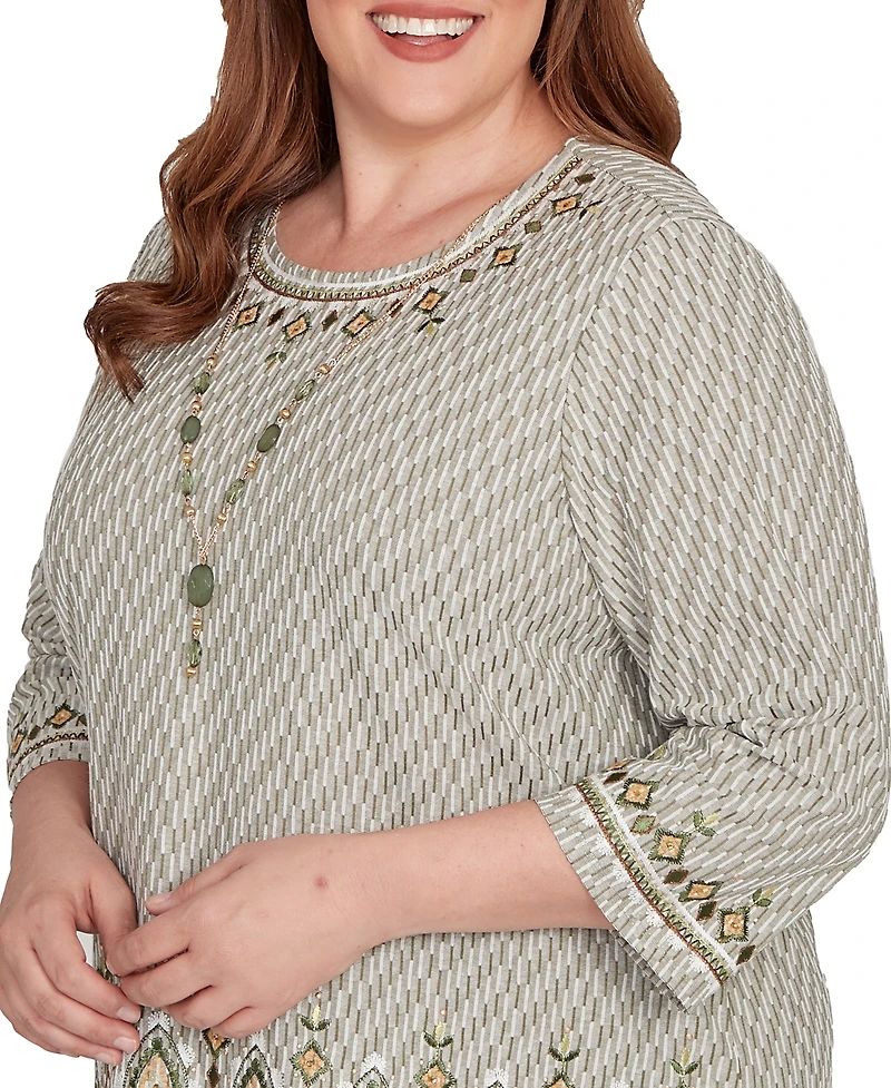 Alfred Dunner Plus Mount Laurel Textured Medallion Bordered Top with Necklace