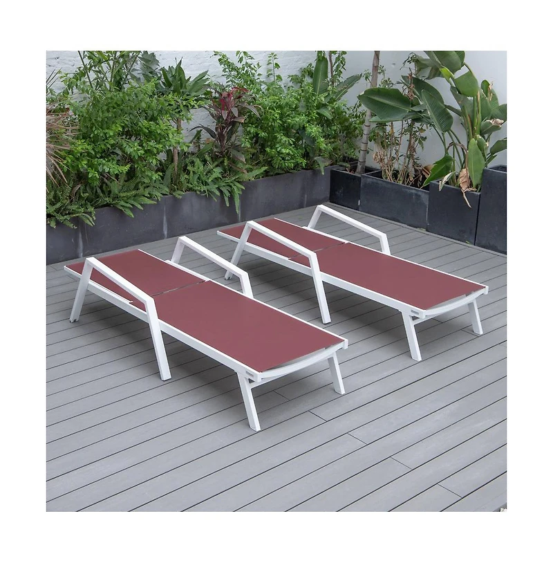 LeisureMod Lounge Chair With Armrests in White Aluminum Frame