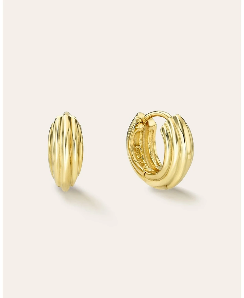 Zoe Lev Small Ribbed Huggie Earrings