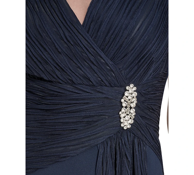 Jessica Howard Women's Sleeveless V-Neck Gown
