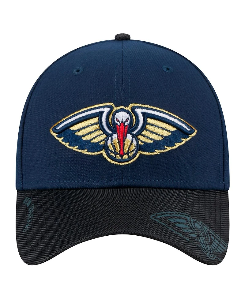 New Era Men's Navy Orleans Pelicans Sport Night 39THIRTY Flex Hat