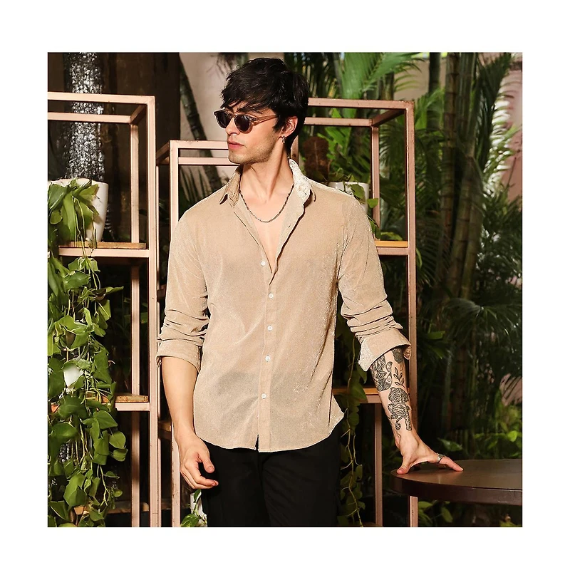 Campus Sutra Men's Solid Velvet Shirt