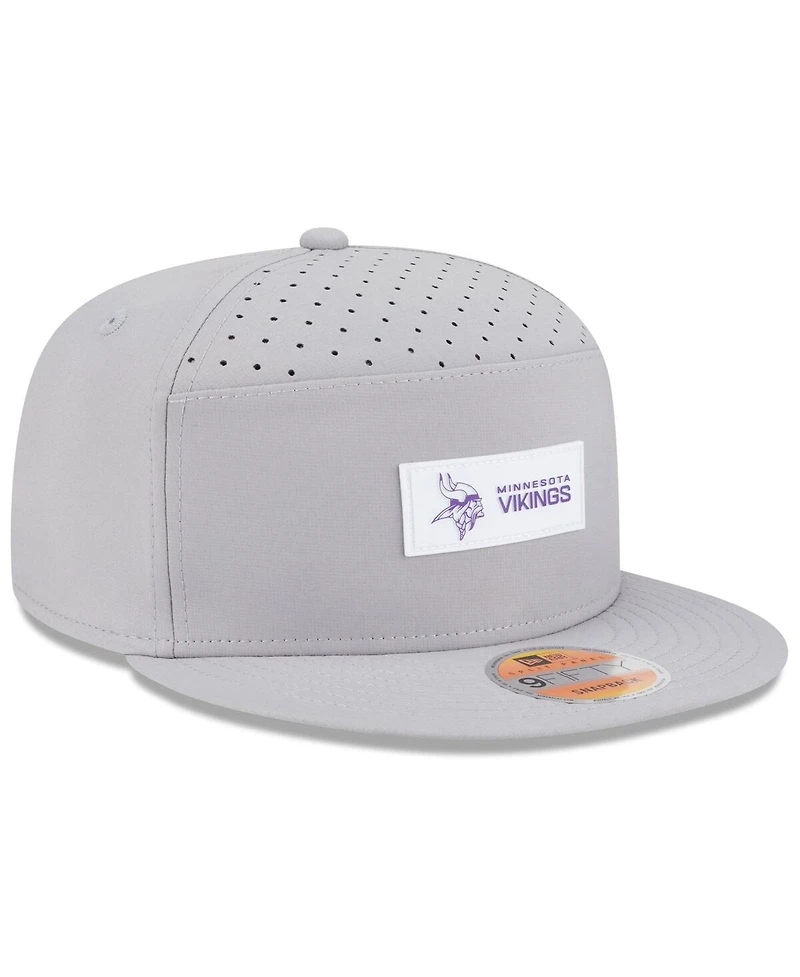 New Era Men's Minnesota Vikings 2025 Sideline Split Panel 9FIFTY Snapback Hat