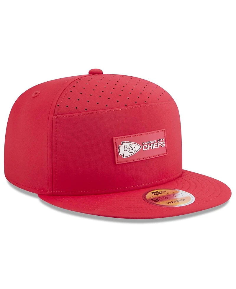 New Era Men's Red Kansas City Chiefs 2025 Sideline Split Panel 9FIFTY Snapback Hat