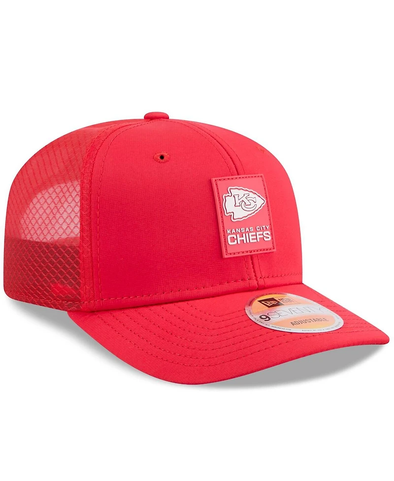 New Era Men's Red Kansas City Chiefs 2025 Sideline 9SEVENTY Trucker Adjustable Hat