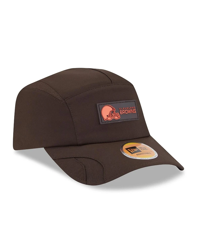 New Era Men's Brown Cleveland Browns 2025 Sideline Runner Adjustable Hat