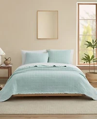 Ugg Campo Exquisite Quilt Set