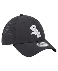 New Era Men's Black Chicago White Sox Night 39THIRTY Flex Hat