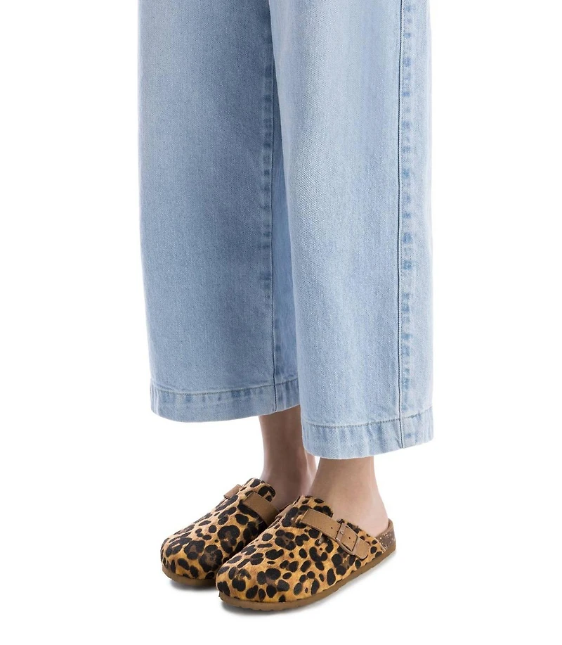 Women's Suede Casual Clogs By Xti