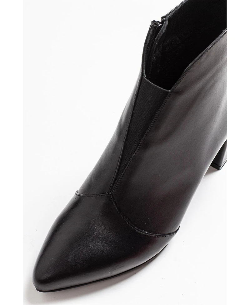 Forever & Always Shoes Finda Leather Block Heel Boot (Women)