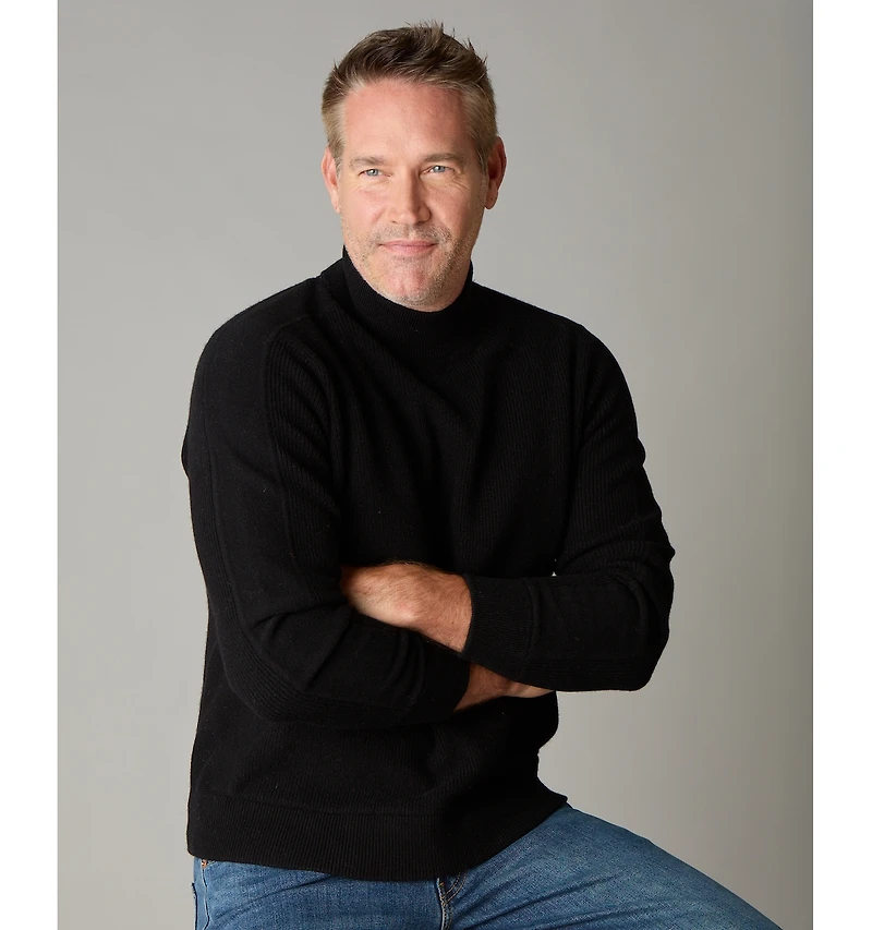 LuxLined Men's Itch-Free Merino Wool Mock Neck Sweater with Soft Inner Lining