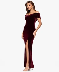 Xscape Petite Off-The-Shoulder Sweetheart Velvet Gown