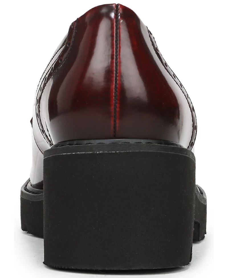 Naturalizer Women's Charisma Lug Sole Round Toe Loafers