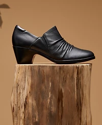 Clarks Women's Emily 2 Cove Ankle Booties