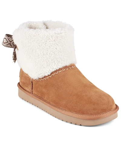 earth Women's Wing Round Toe Casual Ankle Booties