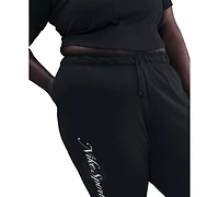Nike Plus Sportswear Club Fleece Mid-Rise Graphic Pants