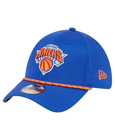 New Era Men's Blue York Knicks Featherweight Poly Rope Flex 39Thirty Hat