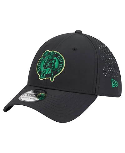 New Era Men's Black Boston Celtics Night 39THIRTY Flex Hat