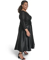Jessica Howard Plus 3/4-Sleeve V-Neck Dress