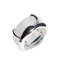 seree Cove& White Jade Stone Sculpted Ring