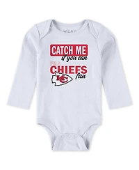 Wear by Erin Andrews Baby Boys and Girls Newborn 3-Piece Kansas City Chiefs Turn Me Around Bodysuits Pant Set