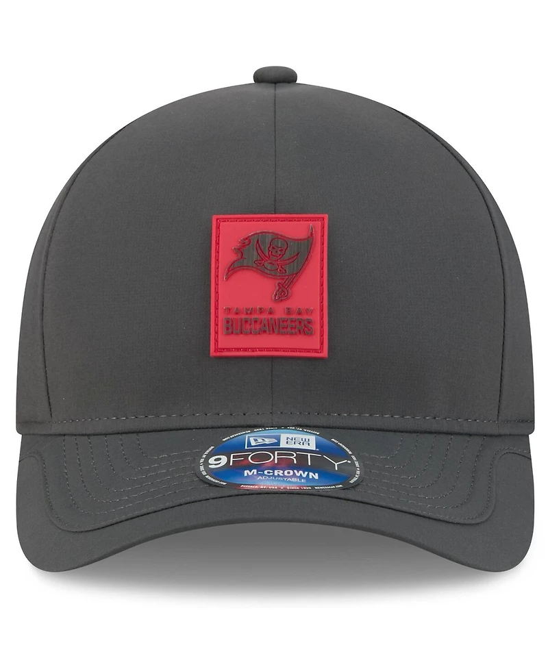 New Era Men's Charcoal Tampa Bay Buccaneers 2025 Sideline Cold Weather 9FORTY M-Crown Adjustable Hat
