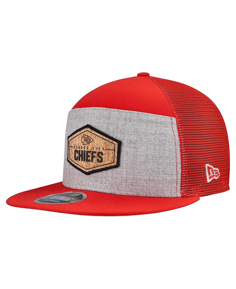 New Era Men's Gray/Red Kansas City Chiefs Cork Split Panel 9FIFTY Trucker Snapback Hat