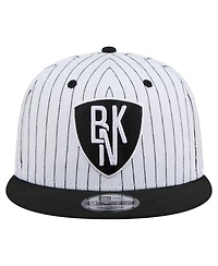New Era Men's White Brooklyn Nets Deceptor Pinstripe 9FIFTY Snapback Hat