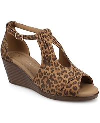 Journee Collection Women's Kedzie Wedge Sandals