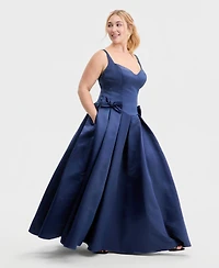 Macy's Exclusive Trendy Plus Satin Sweetheart-Neck Bow Gown