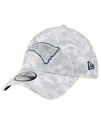 New Era Men's White New England Patriots 2025 Salute to Service Digital Camo Fan Pack 39THIRTY Flex Hat