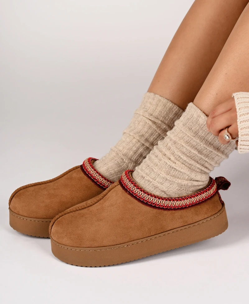 Journee Collection Women's Connway Round Toe Slippers