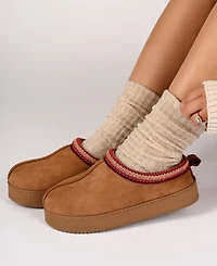 Journee Collection Women's Connway Round Toe Slippers